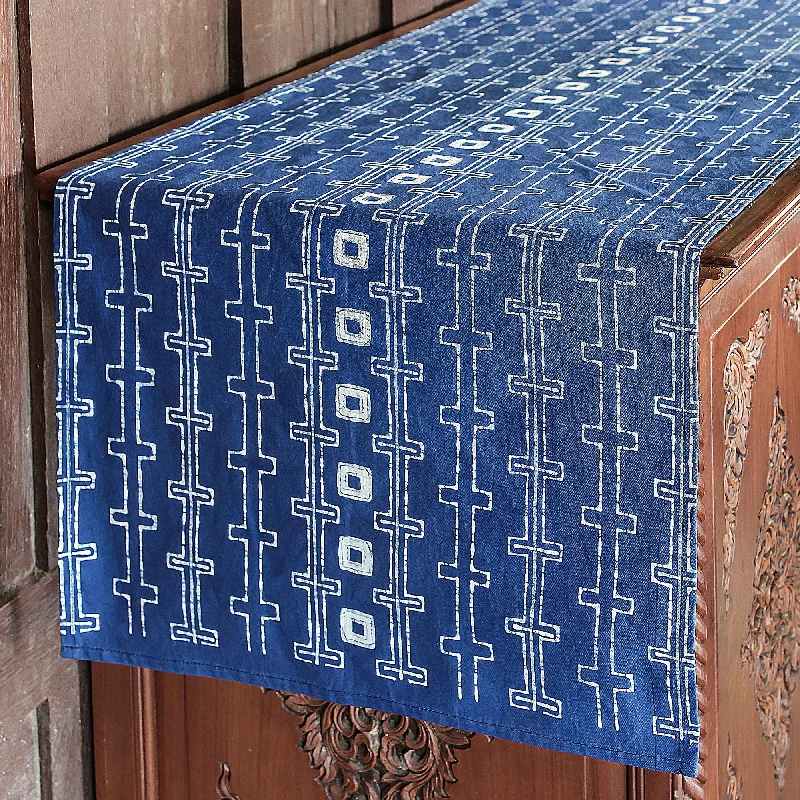 Continuous Chain Handcrafted Indigo and White Cotton Batik Table Runner